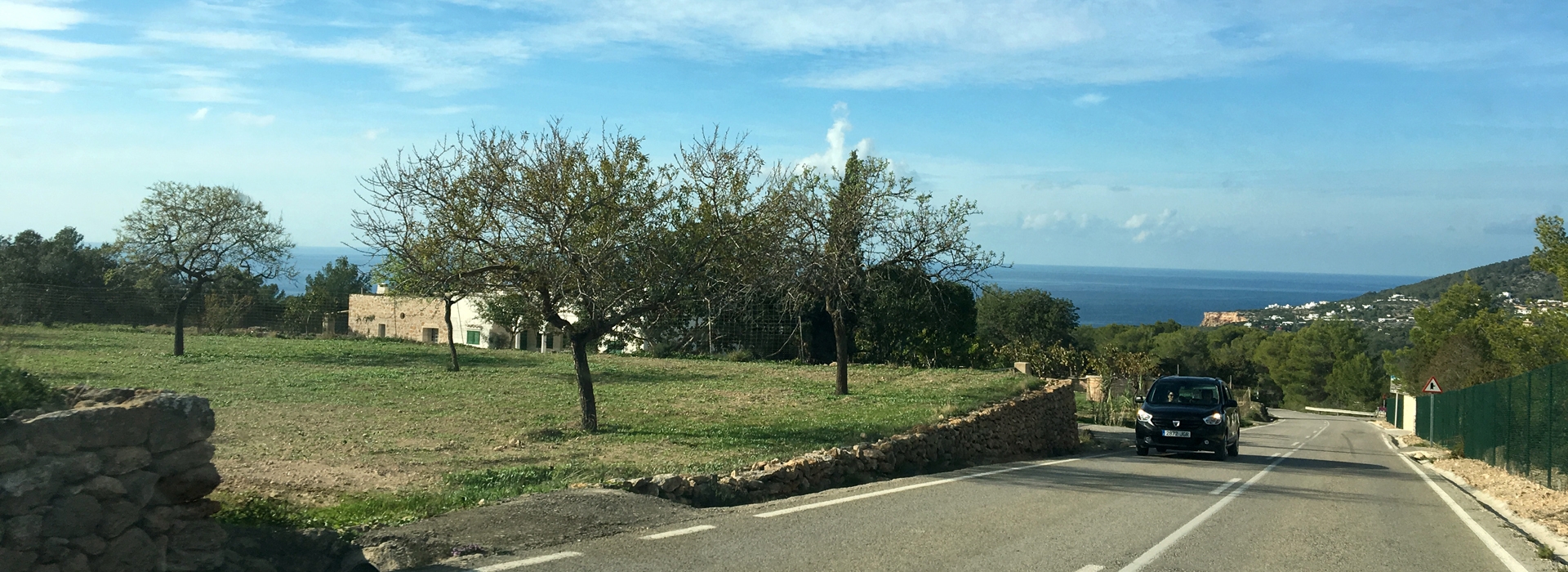 Explora Ibiza en coche