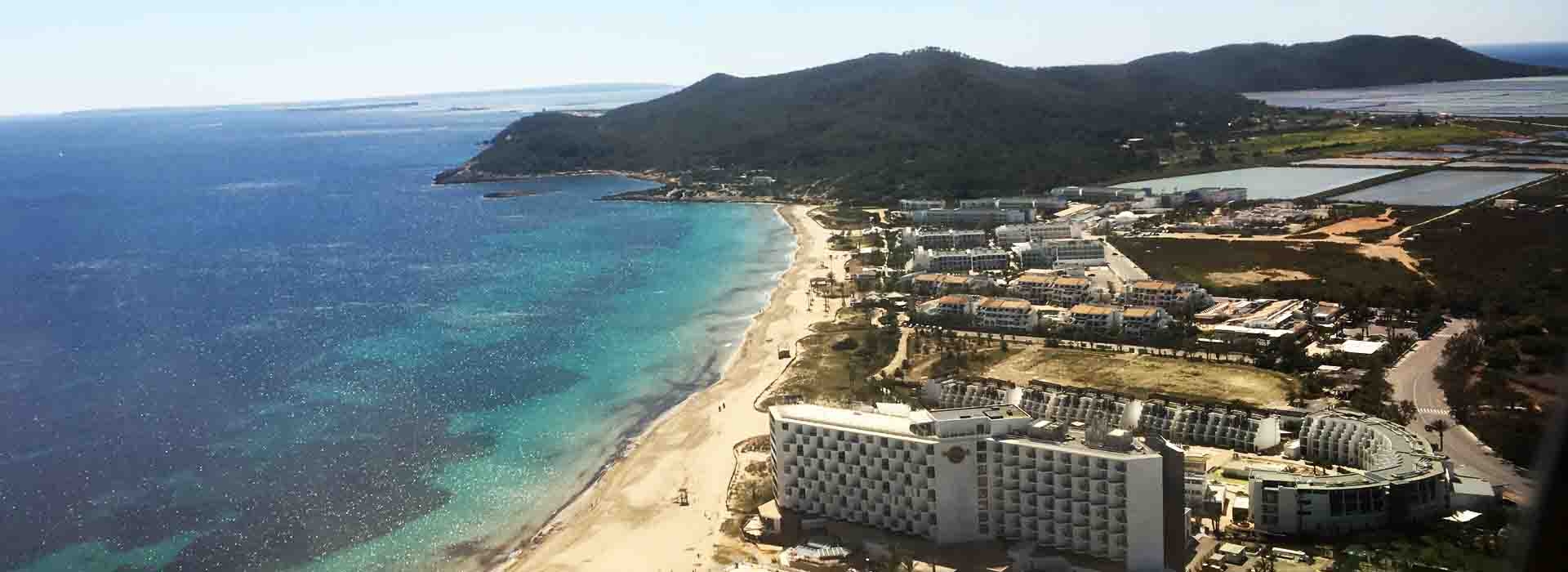 Playa d'en Bossa en 5 direcciones para el día